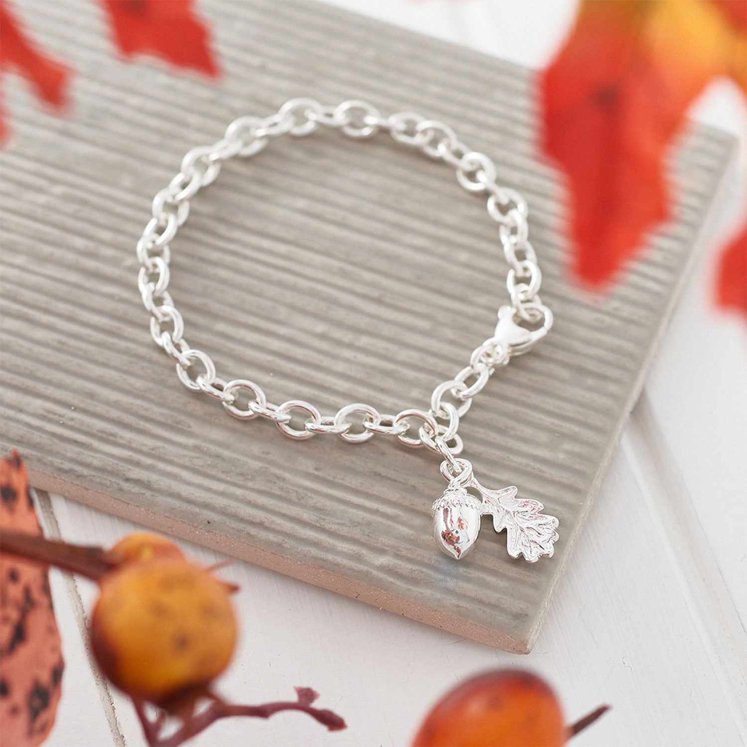 tiny-beginnings-acorn-oak-leaf-christening-bracelet.jpg__PID:70a6b642-baa3-4eb9-ab07-9fb6674c65a3