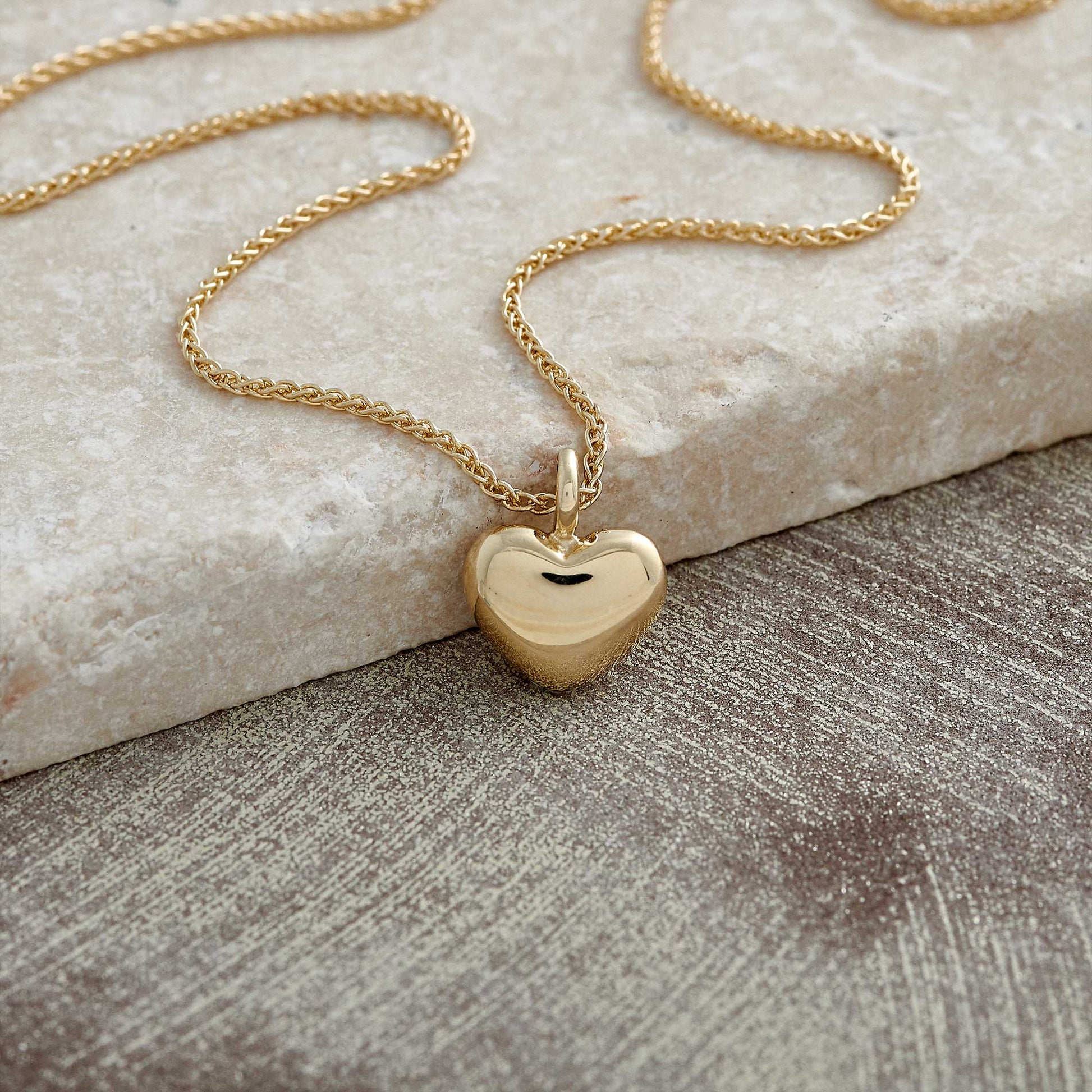 solid gold heart necklace pendant scarlett jewellery uk Brighton