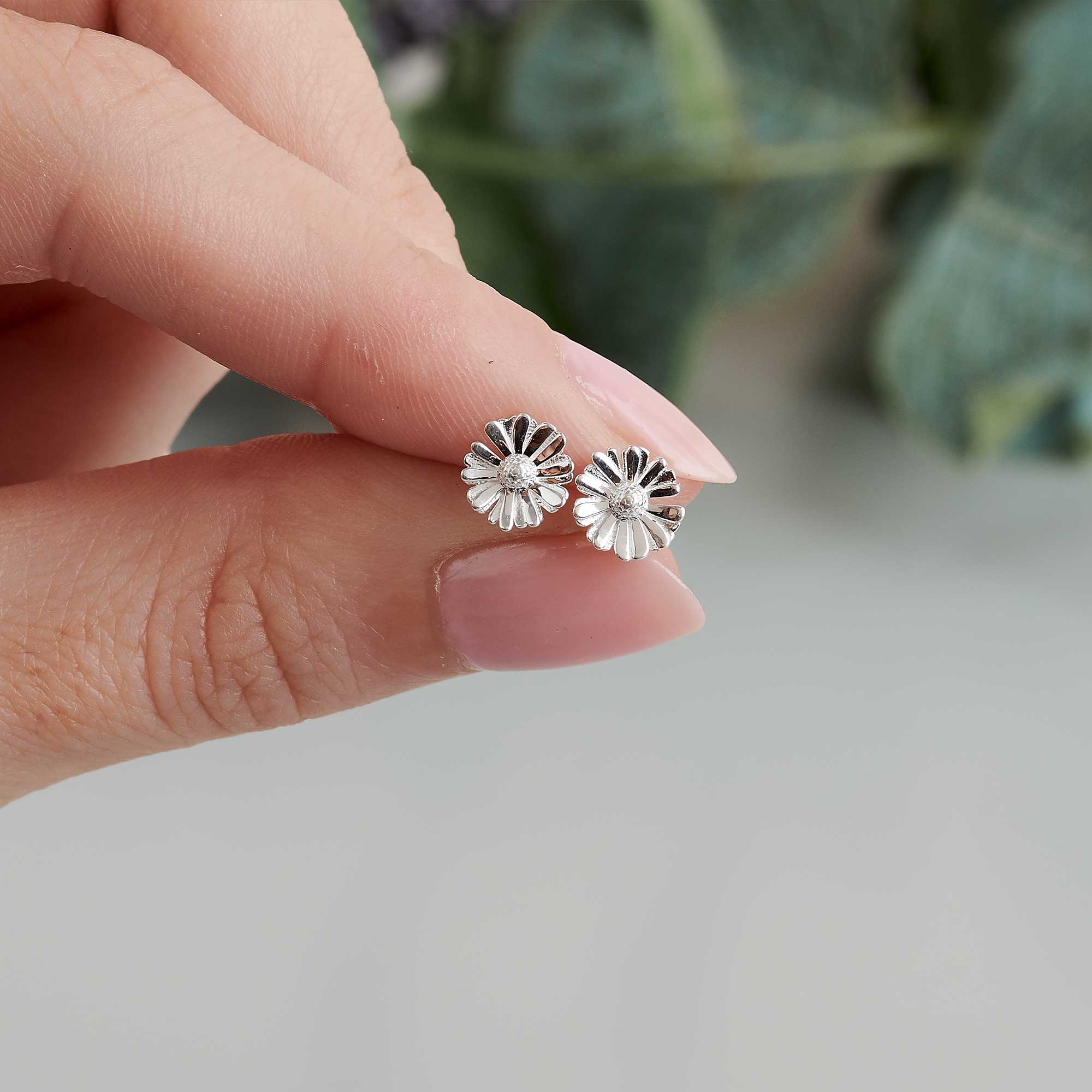 tiny daisy silver stud earrings as seen at chelsea flower show