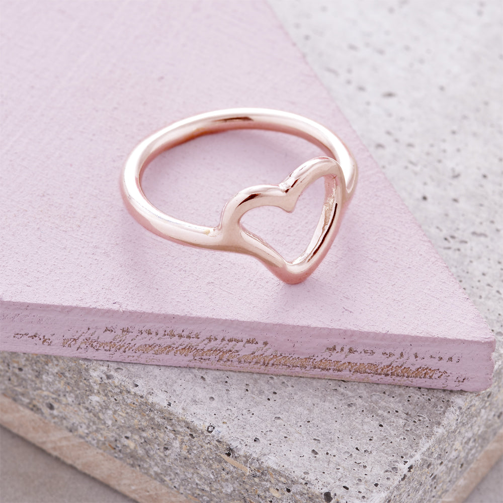 Simple gold heart on sale ring