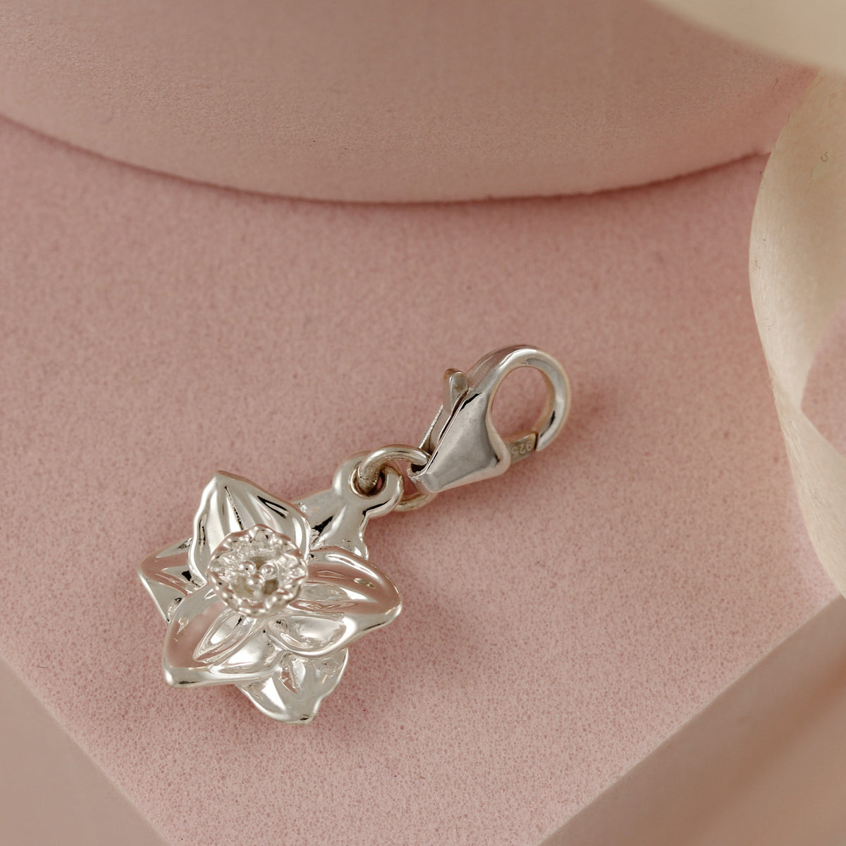 daffodil flower silver charm with clip on clasp