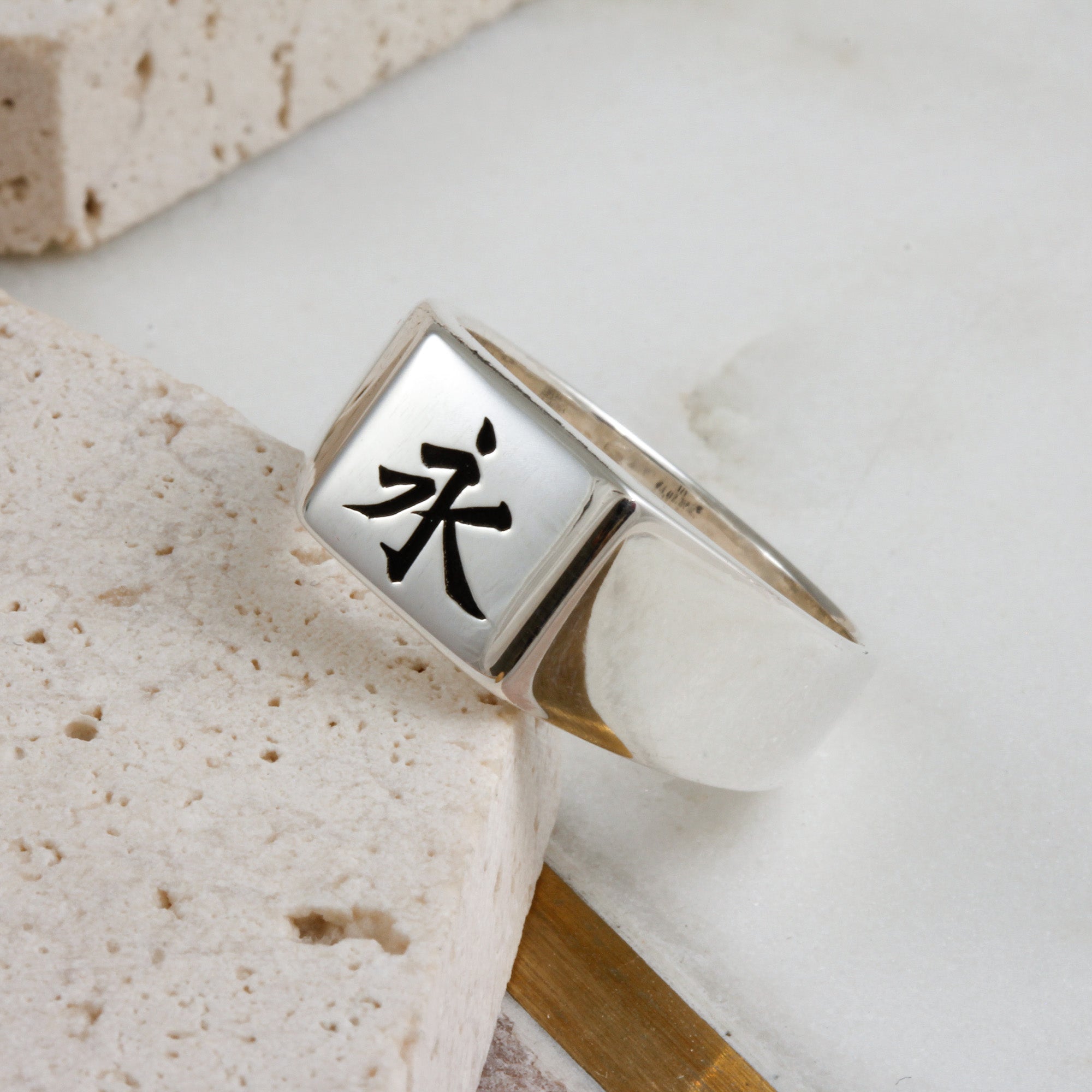 custom cantonese signet ring