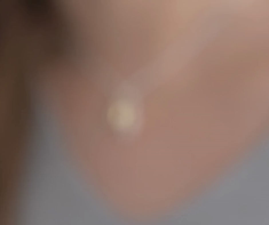 Load video: 25 years of Scarlett Jewellery