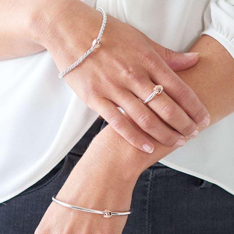 アクセサリー QUESERA charm silver Que Sera Silver & Solid Gold Charm Ring – Scarlett Jewellery