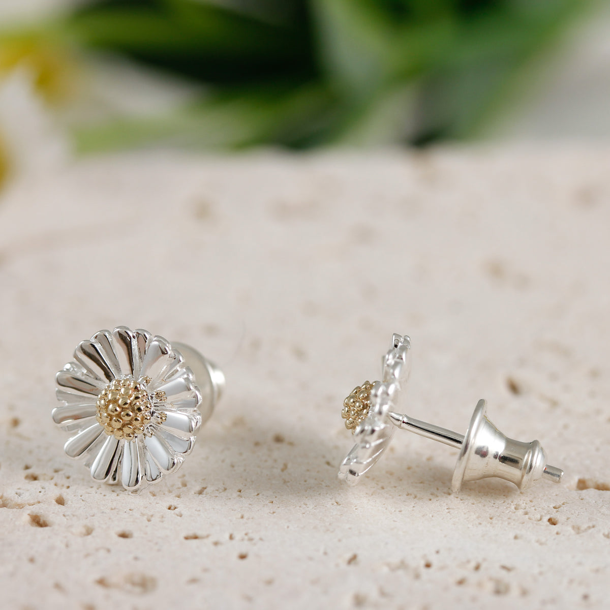silver and solid gold daisy flower studs