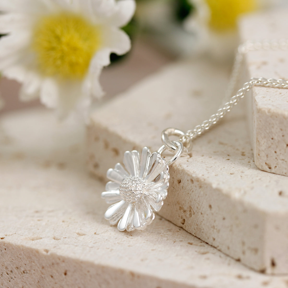 daisy flower sterling silver charm necklace
