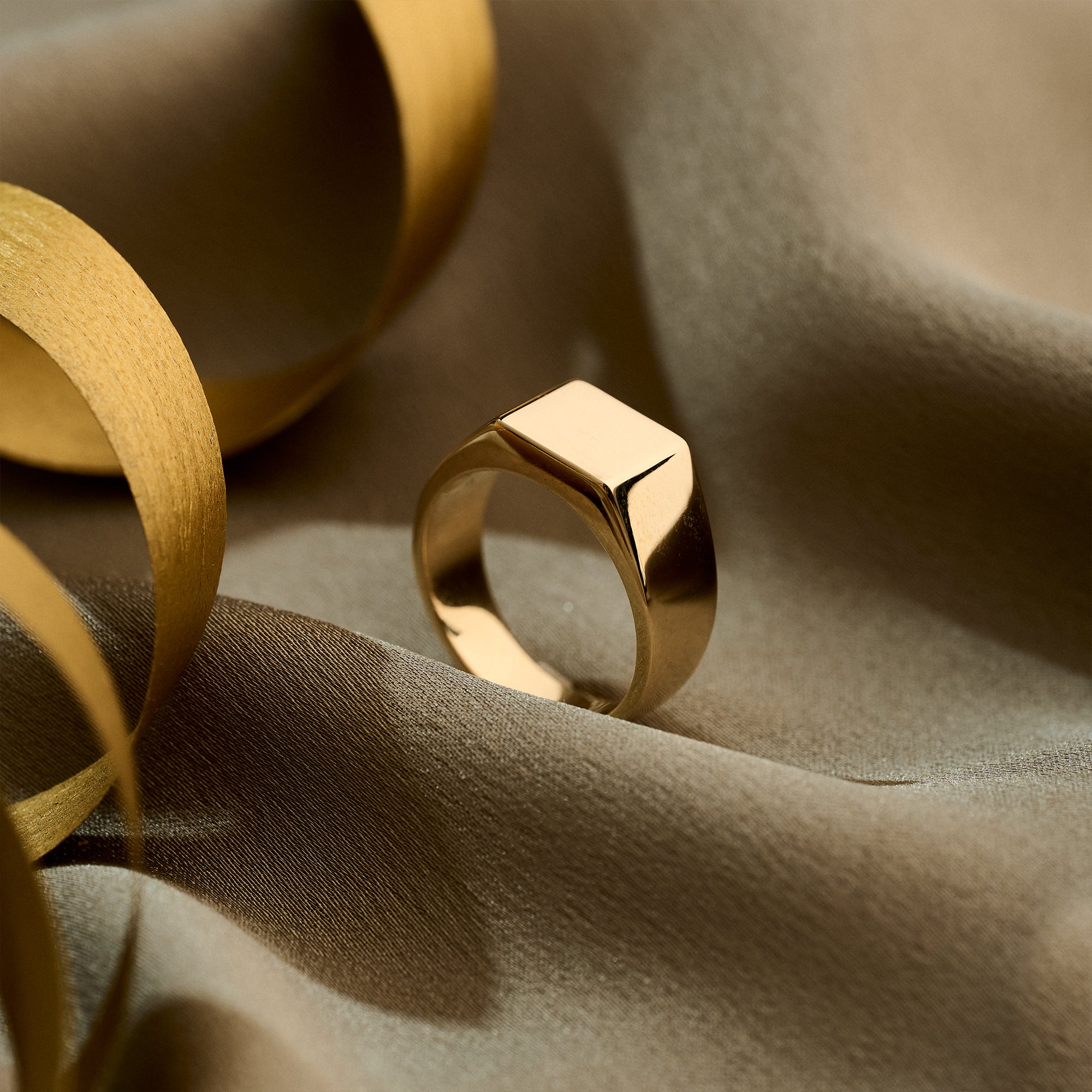 Solid Gold Square Personalised Initial Signet Ring – Scarlett