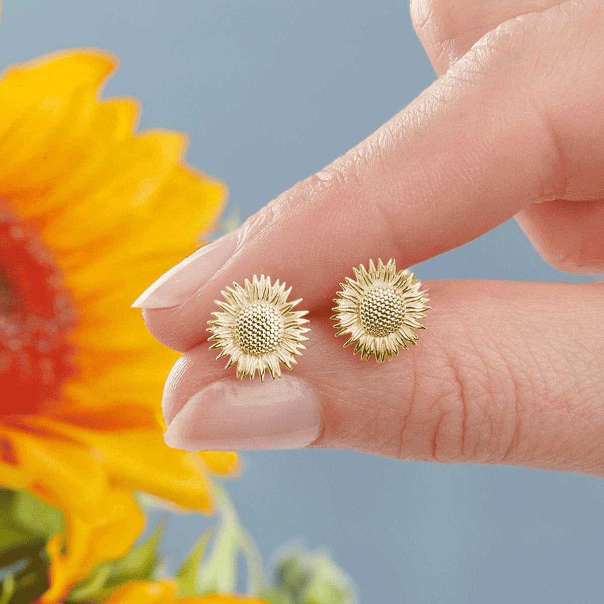 solid gold sunflower stud earrings