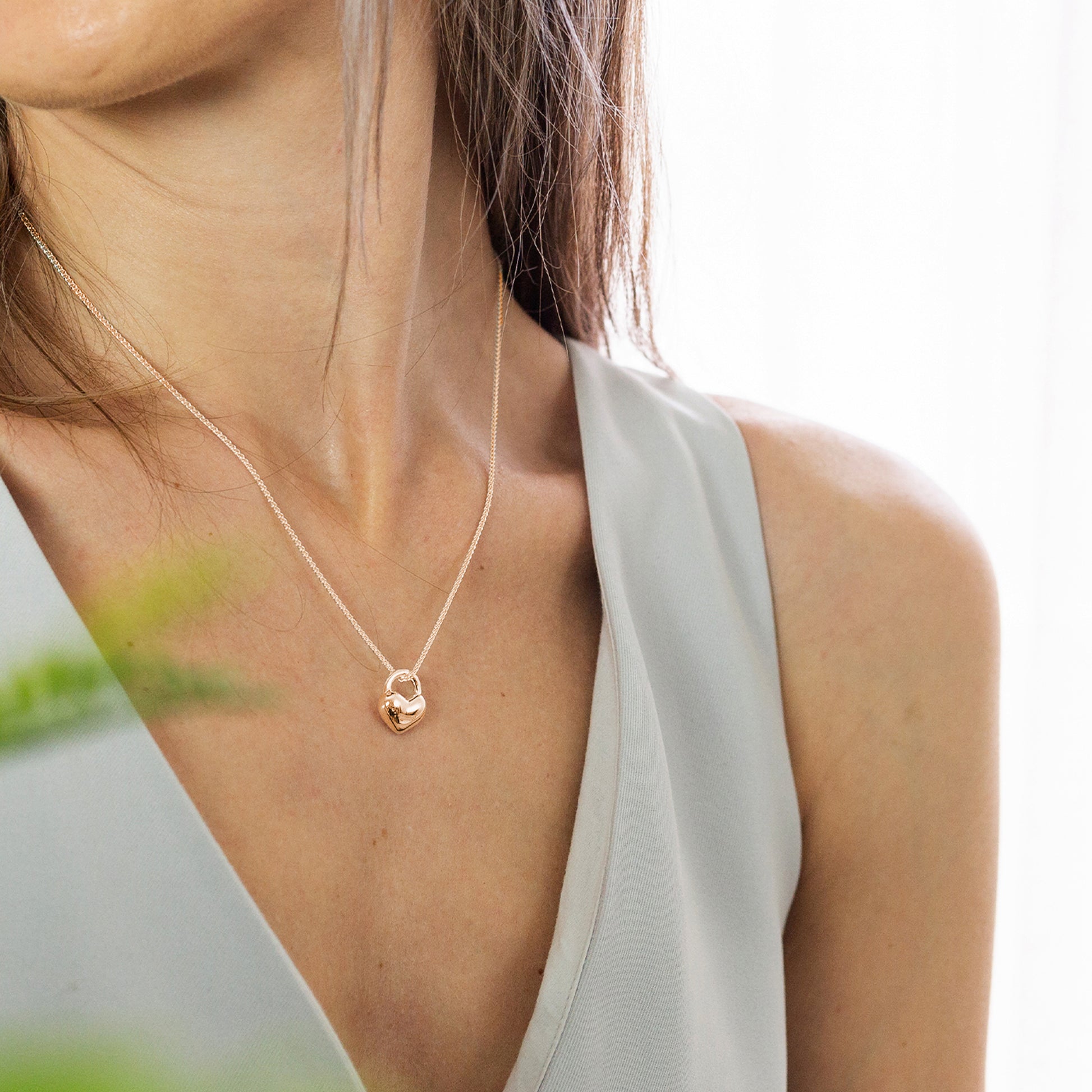 chunky solid rose gold heart necklace scarlett jewellery