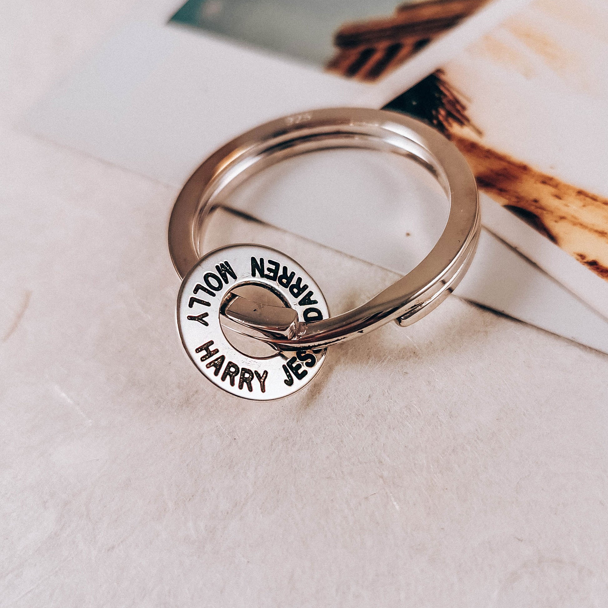 family circle spinner keyring solid silver engraved family initials gift from the kids