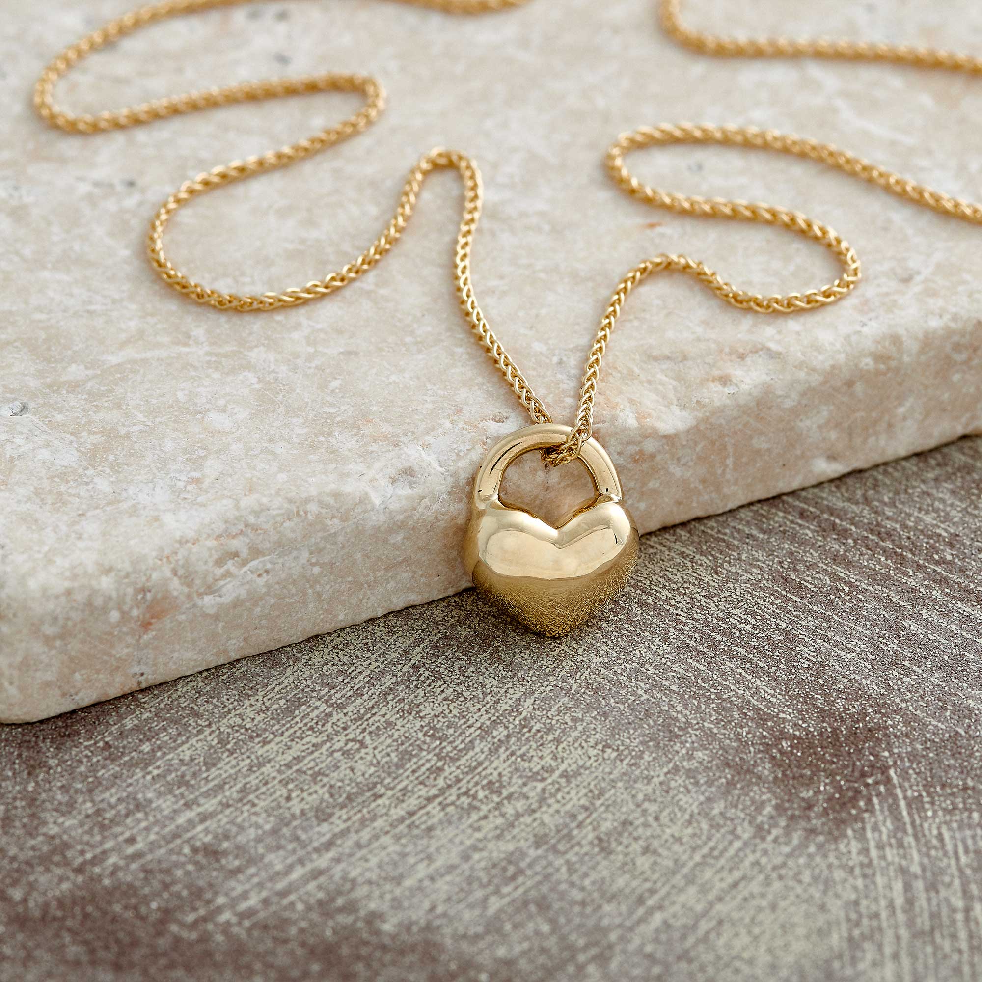 solid gold chunky heart pendant scarlett jewellery