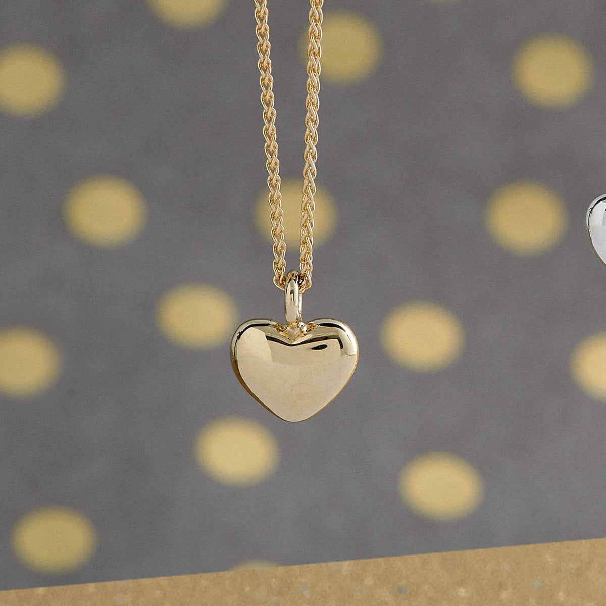 solid gold heart necklace pendant scarlett jewellery uk Brighton