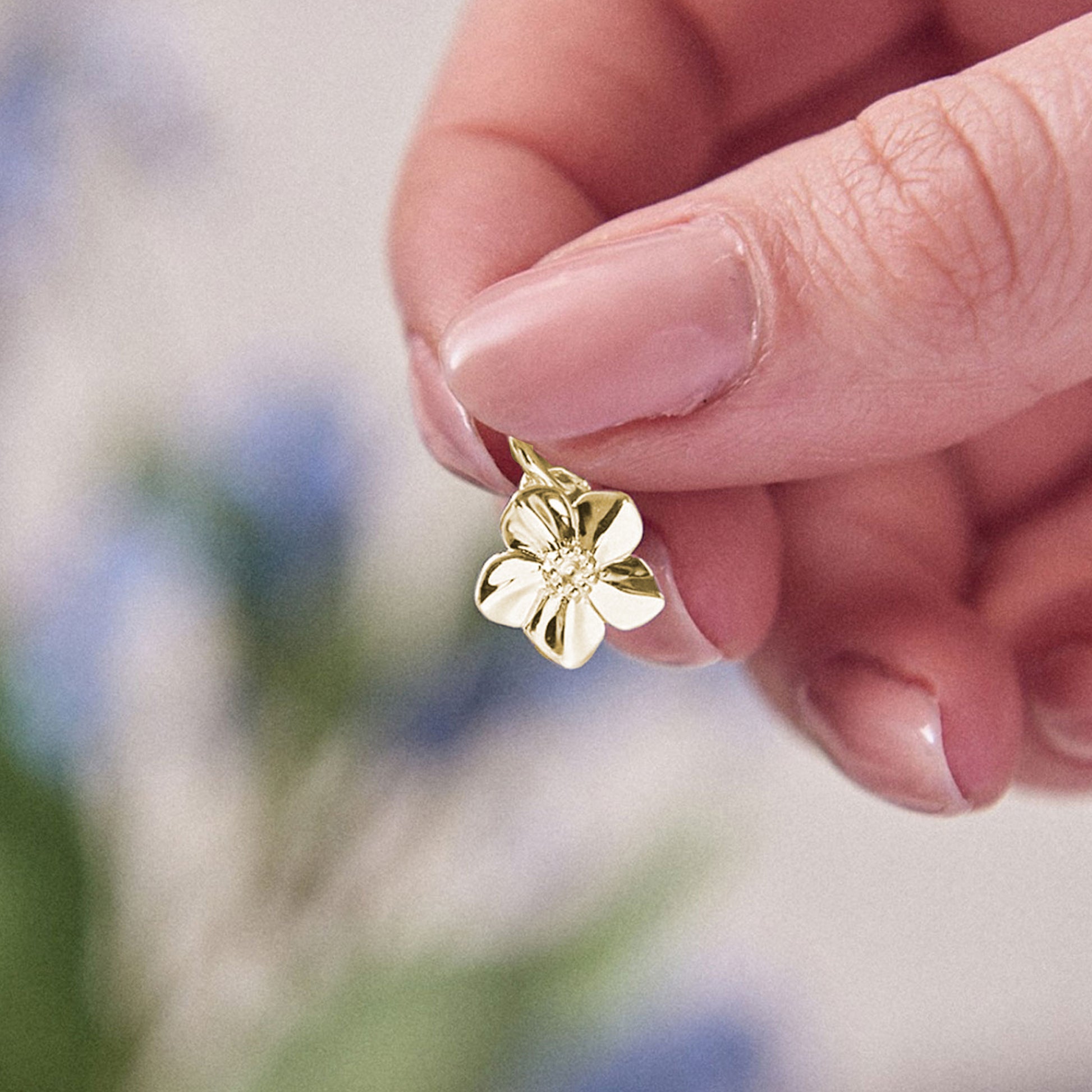 18ct gold vermeil forget me not flower charm scarlett jewellery Brighton UK