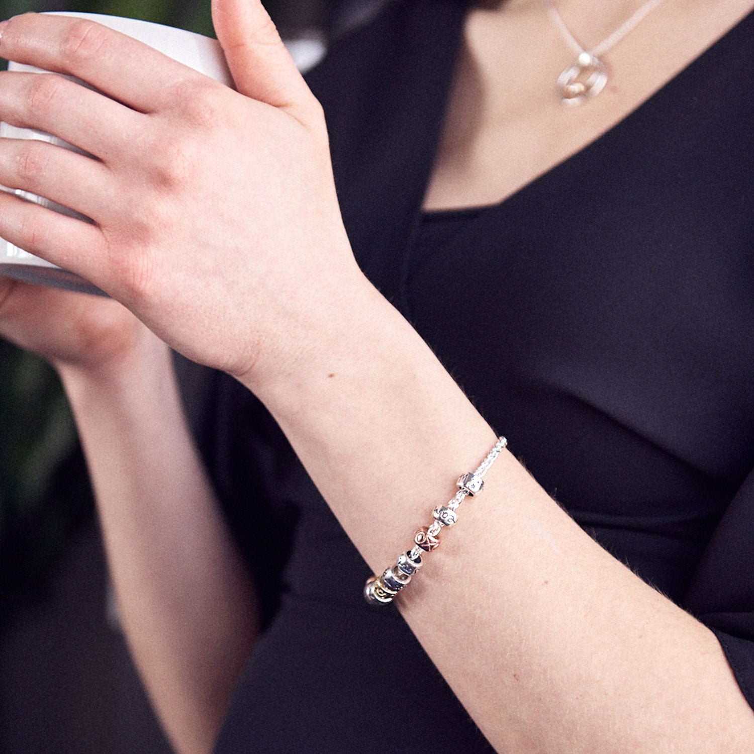 Never give up positive engraved silver charm for bracelets