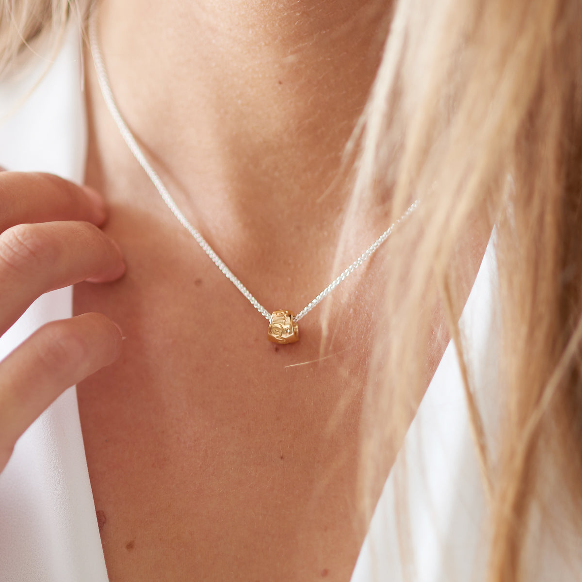 Que Sera solid Gold Worry Bead Necklace Mindful Slow Fashion Design Scarlett Jewellery UK