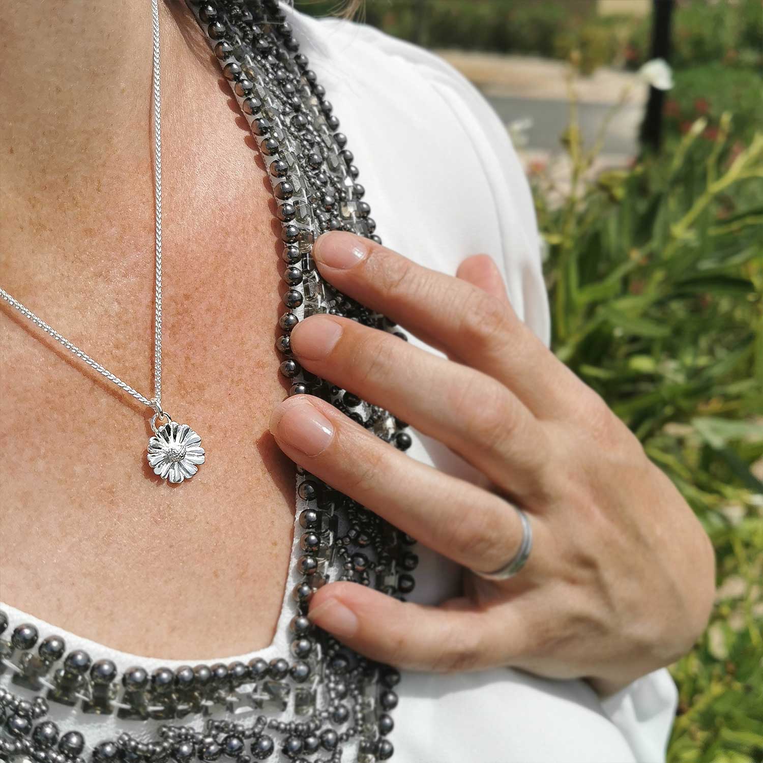Daisy flower silver necklace RHS chelsea flower show scarlett jewellery
