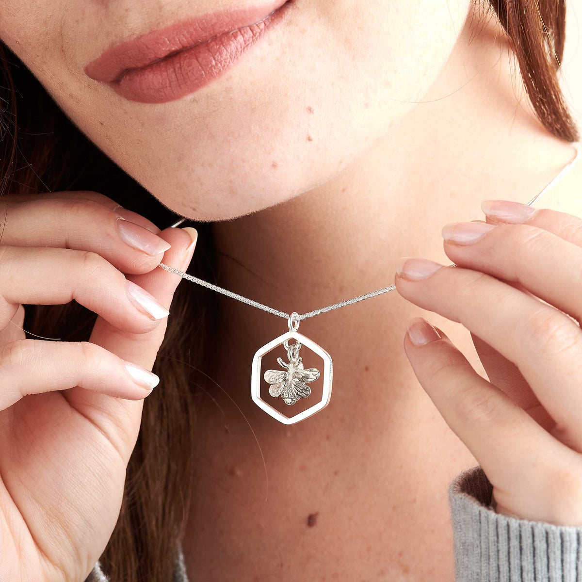 honey bee solid sterling silver honeycomb hexagon necklace scarlett jewellery