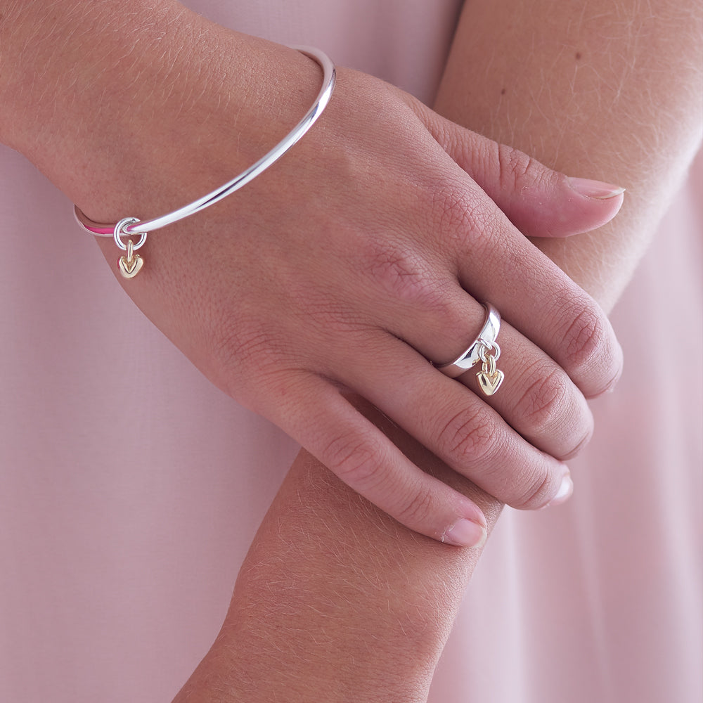 Organic-shaped Dangling Gold Heart Charm - Unique Women&#39;s Ring